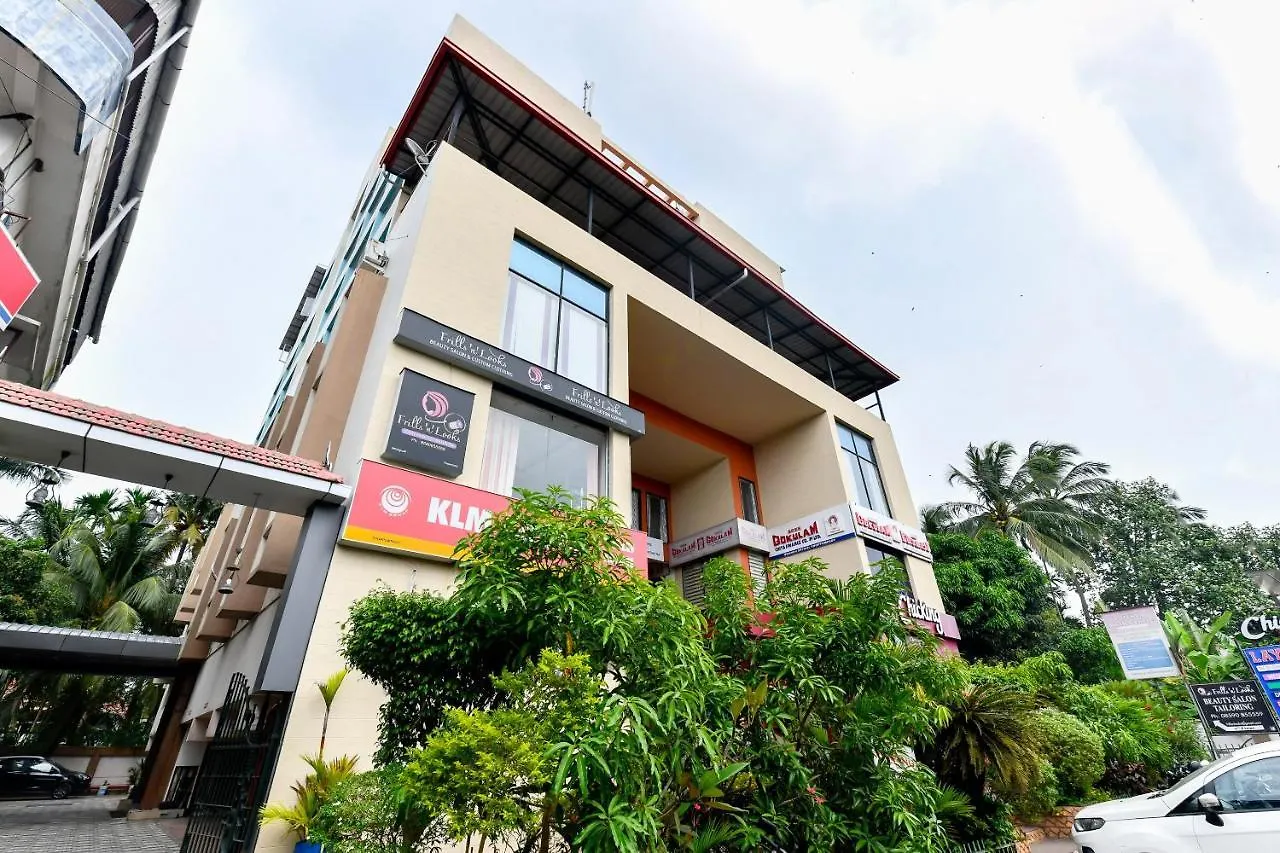 Oyo Flagship 9560 Hotel Bellwether Kochi 3*,  India